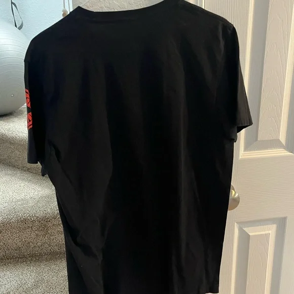 Star Wars Black and Red Kylo Ren Tee - Picture 4 of 4